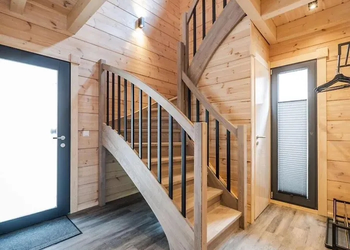 Semesterbostad Bergwaldchalet Wellness 6 *